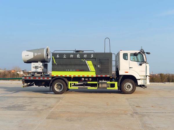 SINOTRUK Duty Truck 12 cubic meters Haworth Dust Suppression Truck