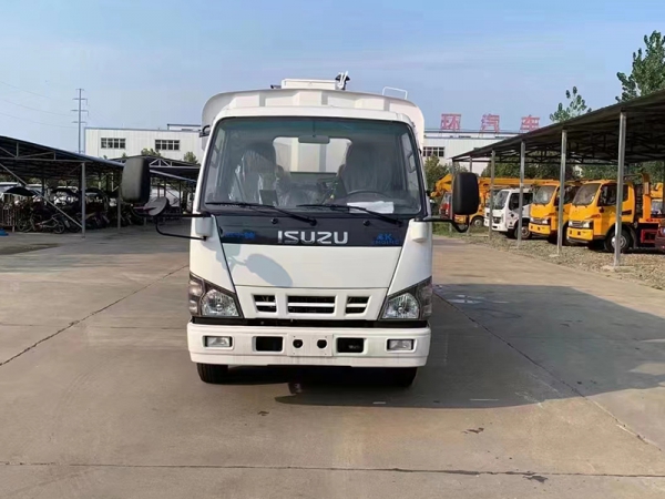 شفاط الغبار Isuzu 100P